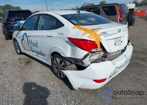 2017 Hyundai Accent Value Edition z USA, uszkodzony, nr VIN KMHCT4AE5HU334823